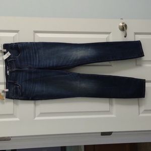 Mid rise skinny jean